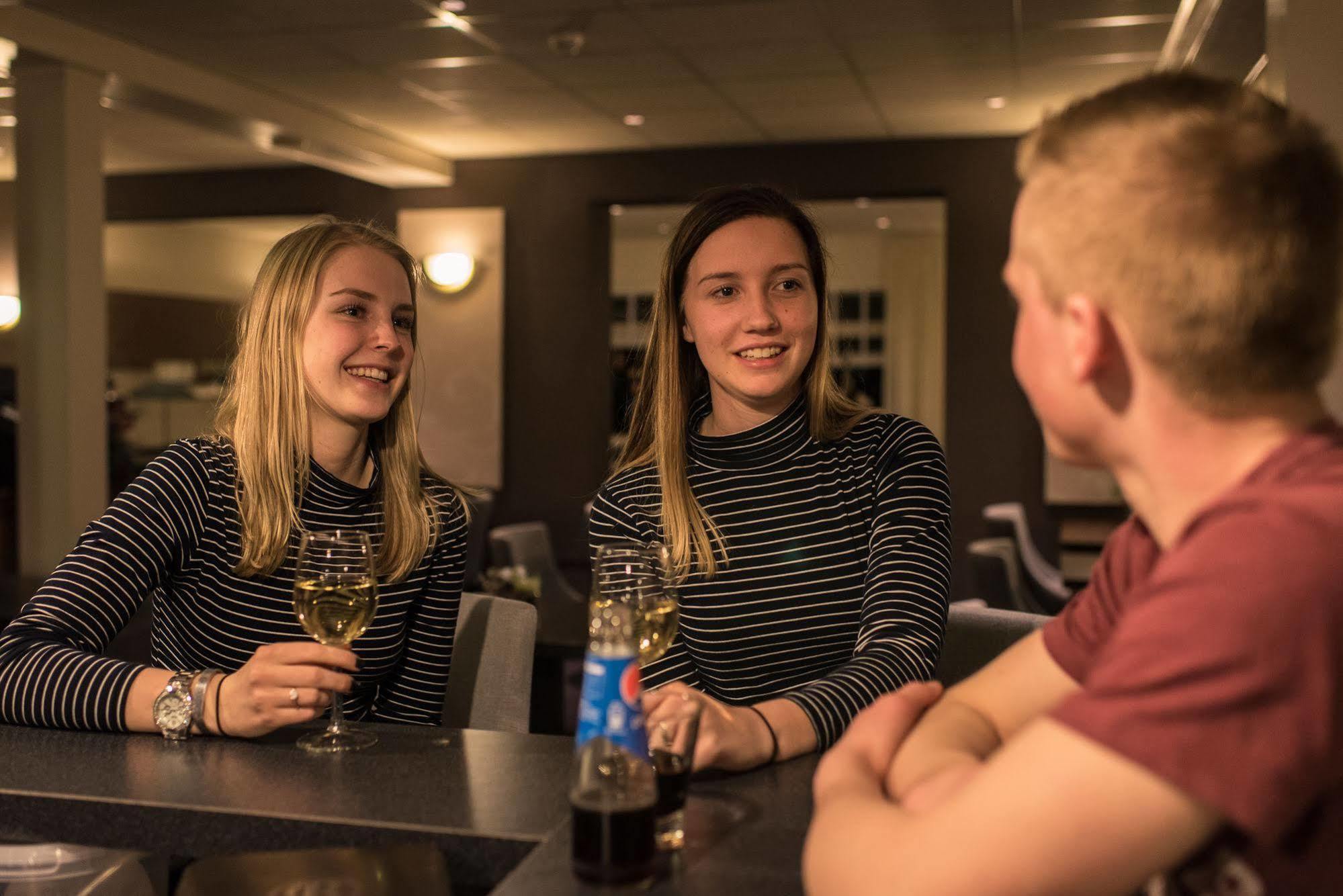 Hotel Ameland Нес Экстерьер фото
